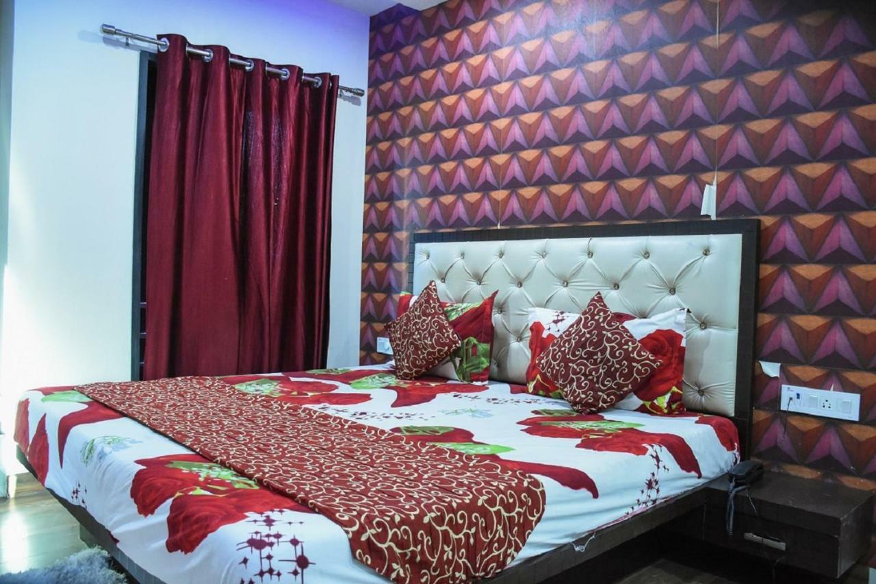 Hotel Dilip Ιντόρ Εξωτερικό φωτογραφία